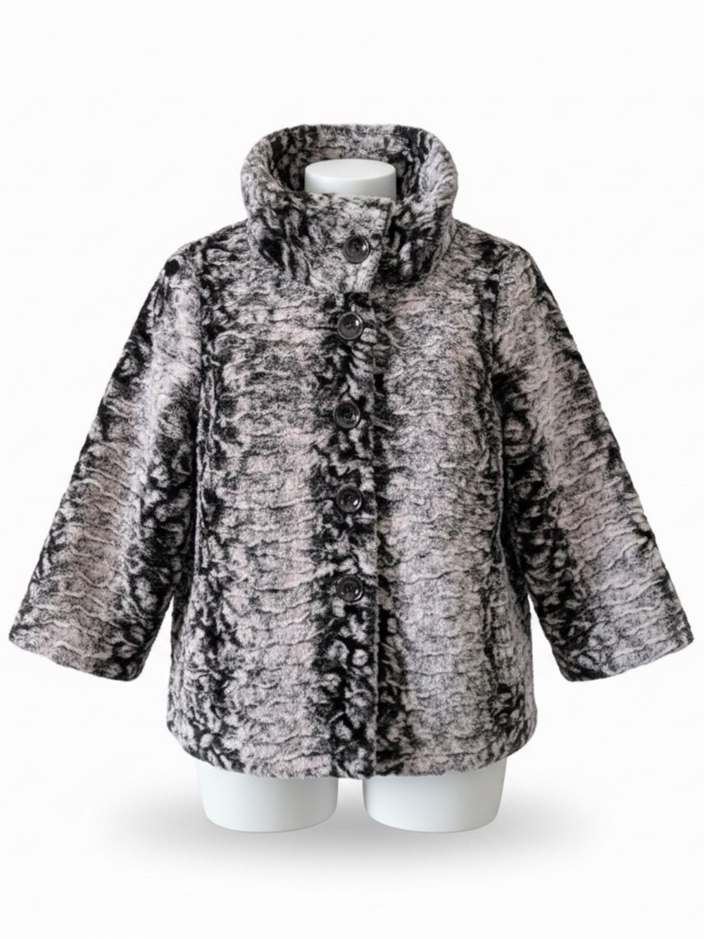 NWOT Monochrome Faux Fur Women’s Coat Size Small - Picture 5 of 9